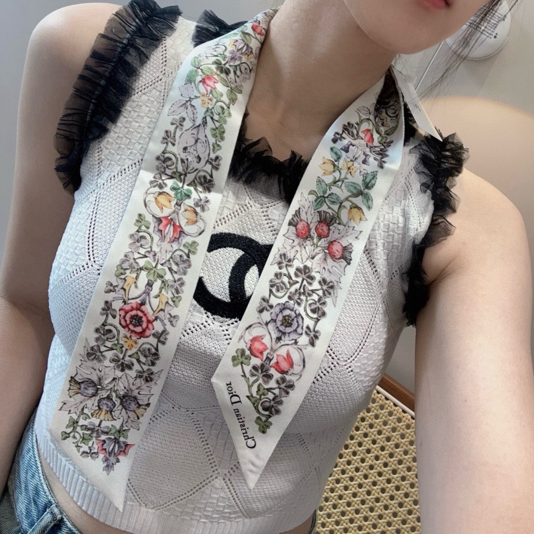 디올 트윌리 스카프