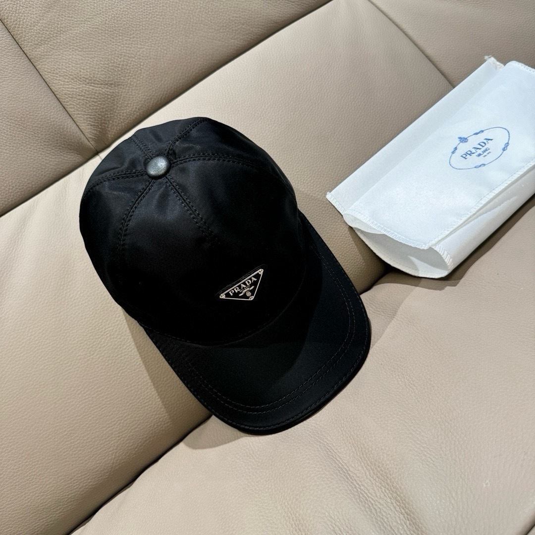 프라다 볼캡 모자 2가지 색상