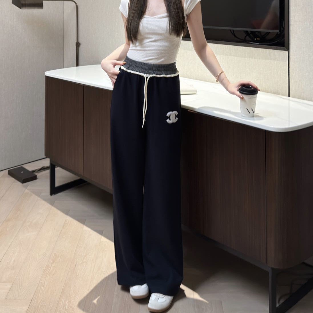 샤넬 트레이닝 팬츠 바지 2가지 색상