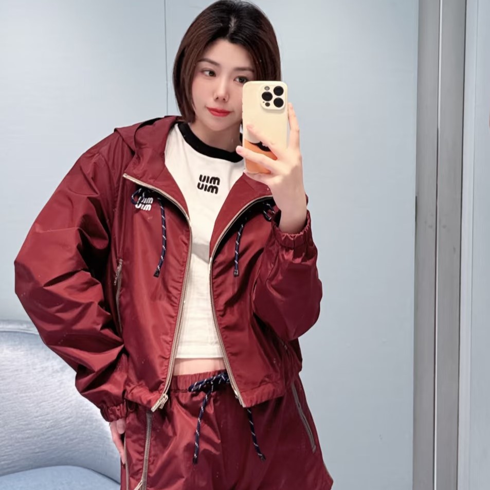 미우미우 여성 바람막이 자켓