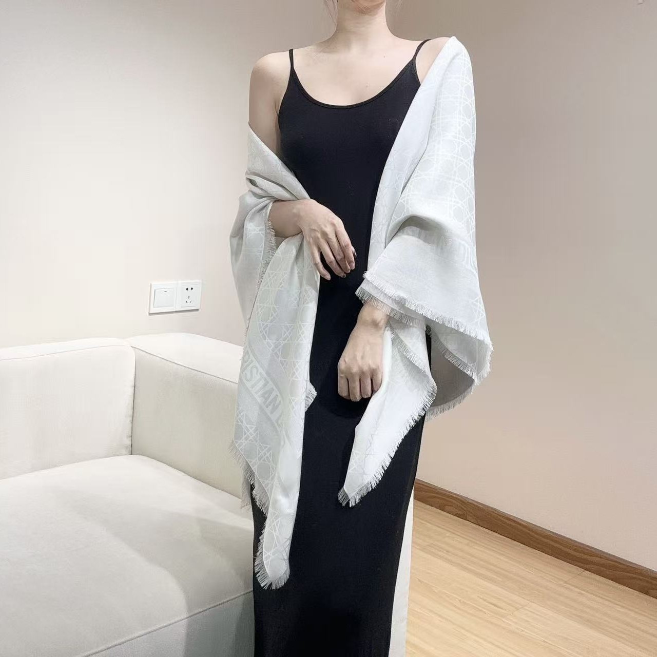 디올 오블리크 숄 스카프