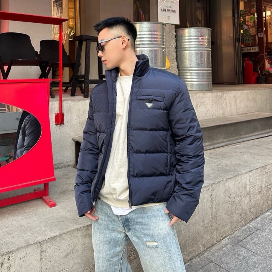 프라다 경량 패딩 남녀공용