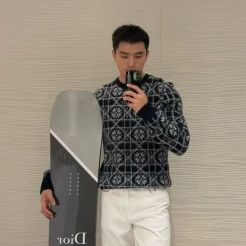 디올 남성 니트 긴팔 티셔츠