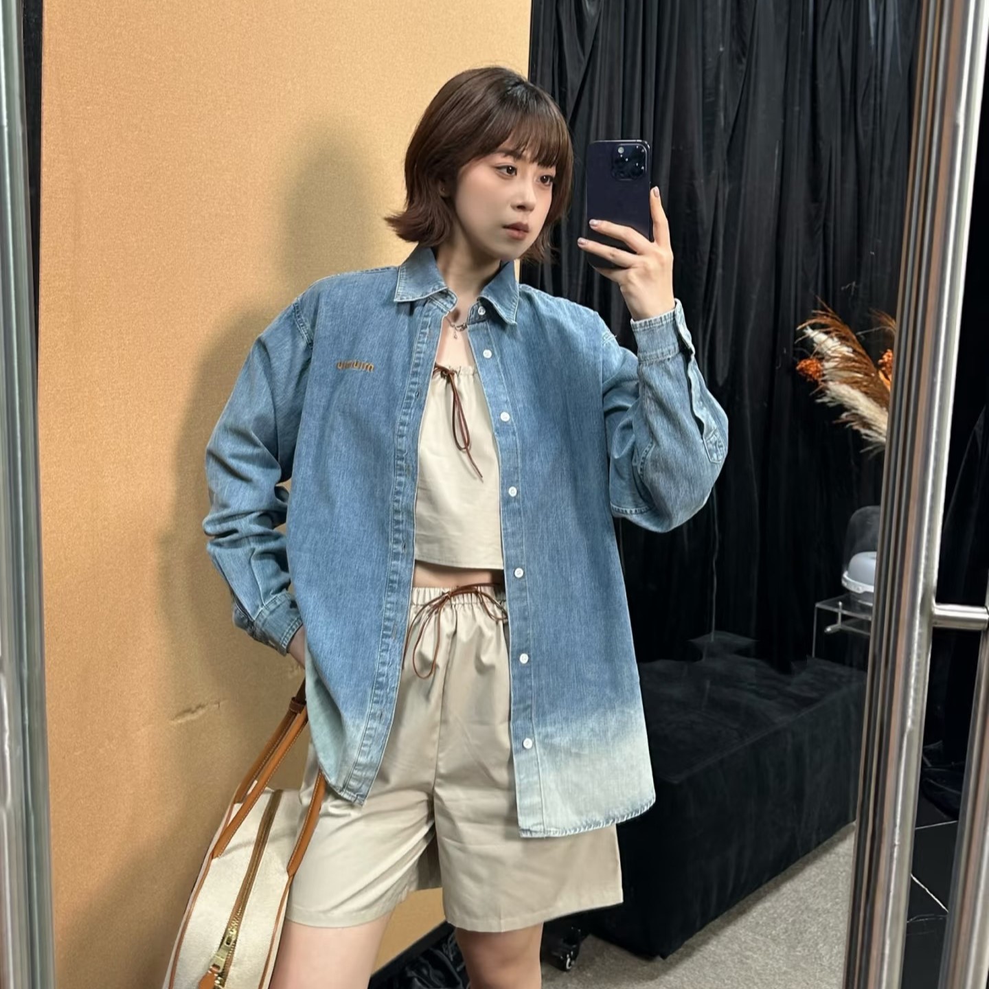 미우미우 데님 셔츠 남녀공용