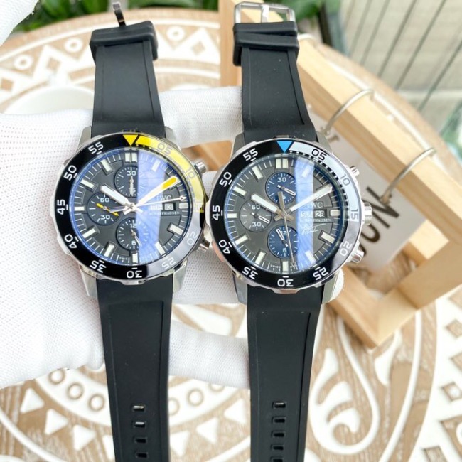 IWC 샤프하우젠 러버 스트랩 시계