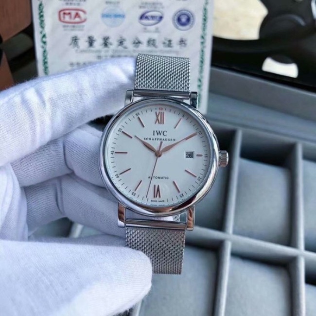 IWC 샤프하우젠 메탈시계
